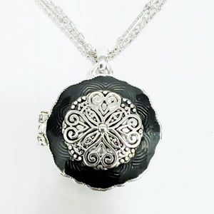 Sterling Silver Black Onyx Medallion Vintage triple chain necklace